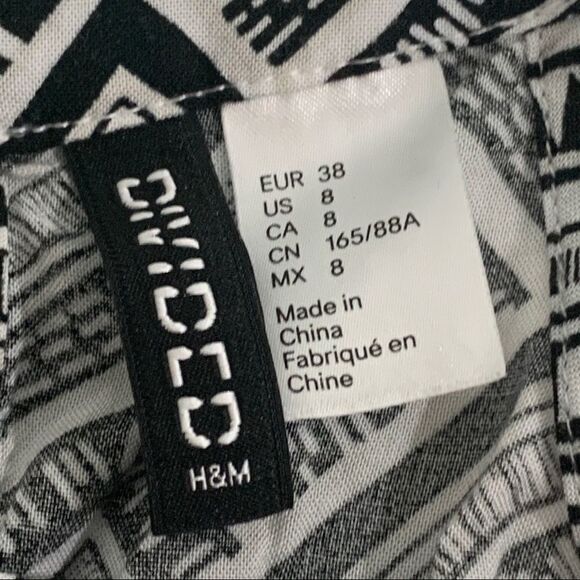 Divided Geometric Pattern Tank Top – Size 8 - Picture 6 of 7